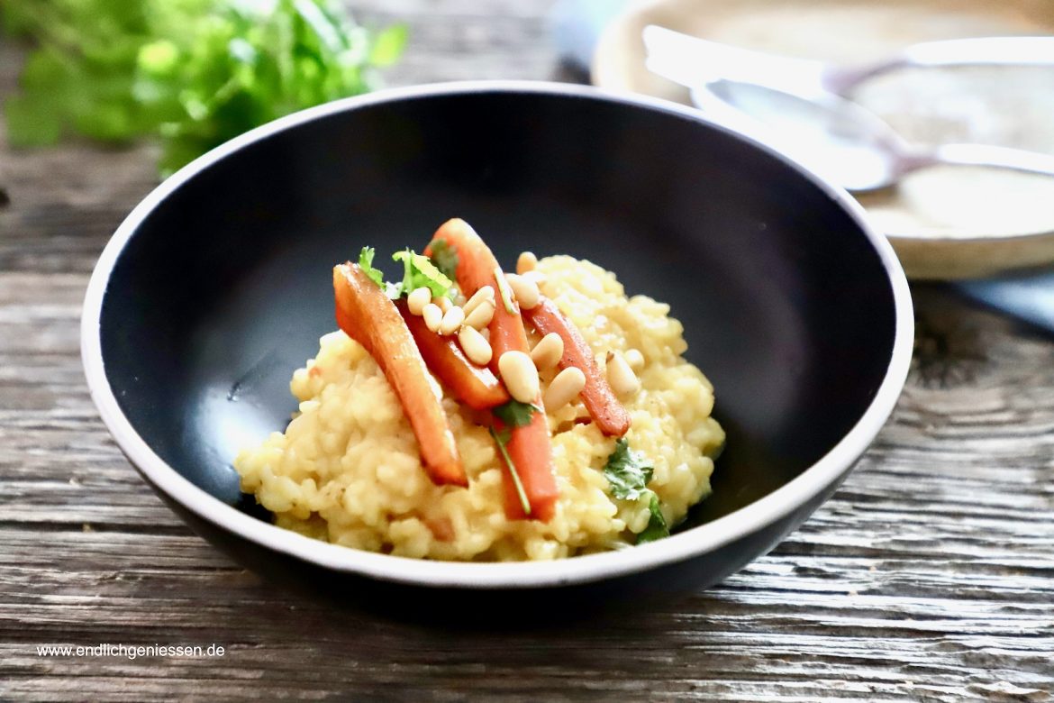 Safanrisotto mit Koriander-Möhrchen