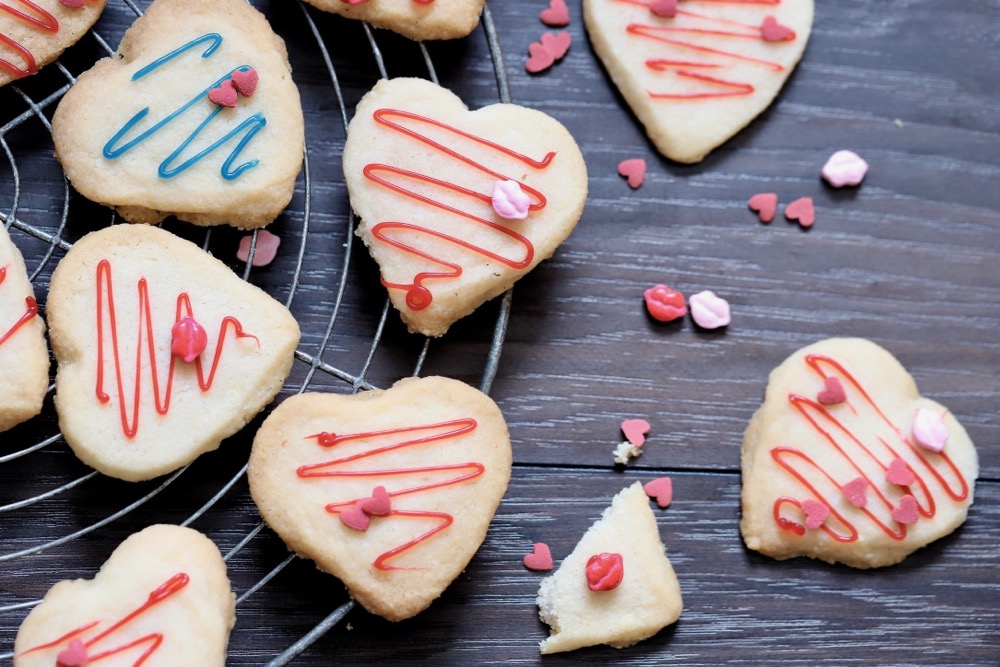 Süße Shortbread Cookie Herzen zum Valentinstag