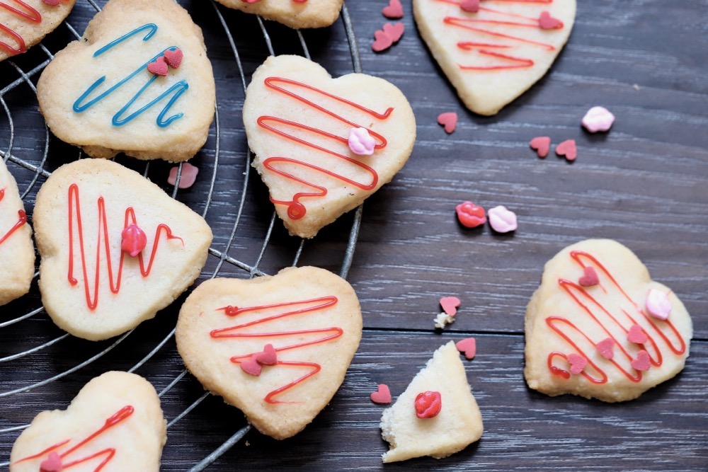 Süße Shortbread Cookie Herzen zum Valentinstag | Endlich Geniessen
